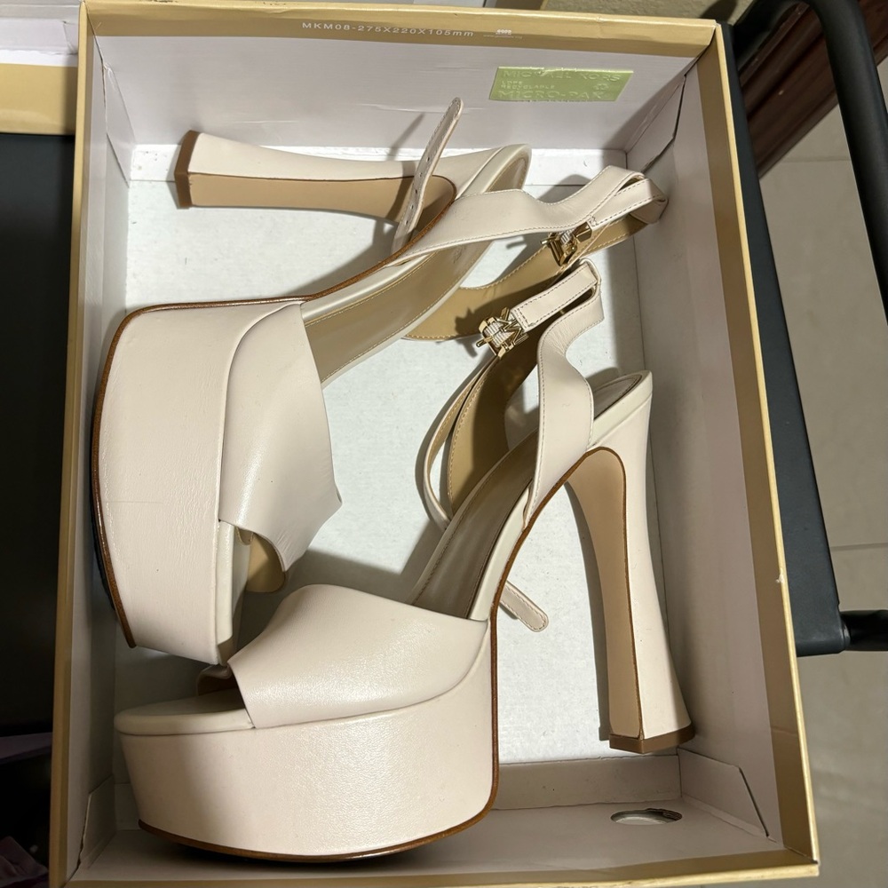 Michael kors cream platform heels size 8